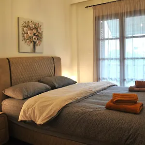 https://4-seasons-breeze-thessaloniki.hotels-of-thessaloniki.com